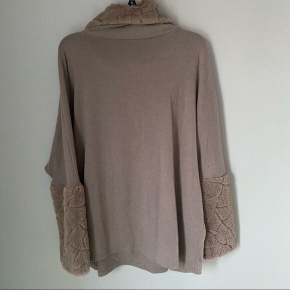 Joseph Ribkoff Women’s Cowl Neck Furry Neck and Cuffs Tunic - Picture 8 of 8